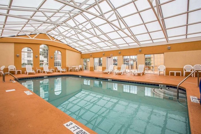 Comfort Inn Ft. Jackson Maingate Pool: Pictures & Reviews - Tripadvisor