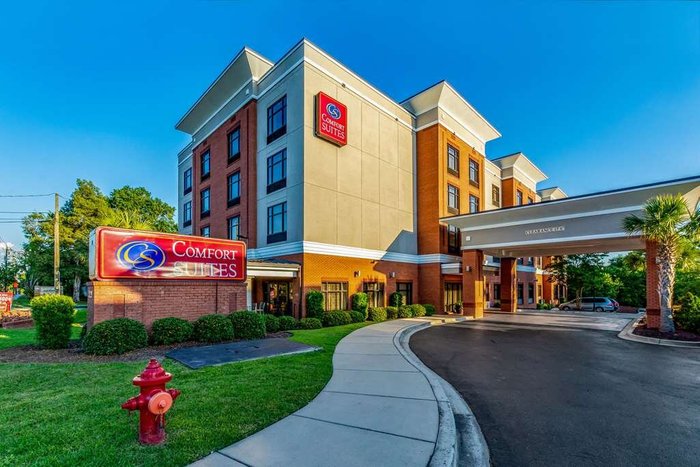 HOLIDAY INN EXPRESS & SUITES LEXINGTON, AN IHG HOTEL $135 ($̶2̶7̶0̶ ...