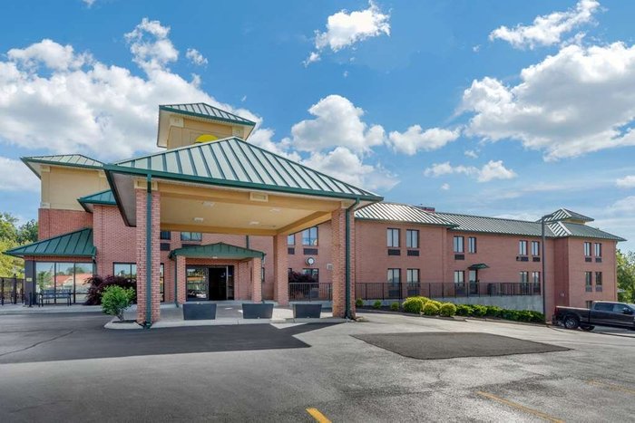 COMFORT INN - Prices & Hotel Reviews (Lenoir City, TN)