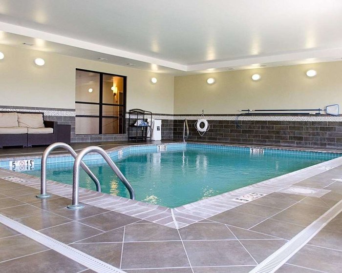 Comfort Suites Greenwood Pool Pictures & Reviews - Tripadvisor