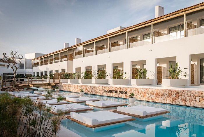 LAGO RESORT MENORCA - SUITES DEL LAGO $145 ($̶2̶5̶0̶) - Updated 2023 Prices  & Hotel Reviews - Spain