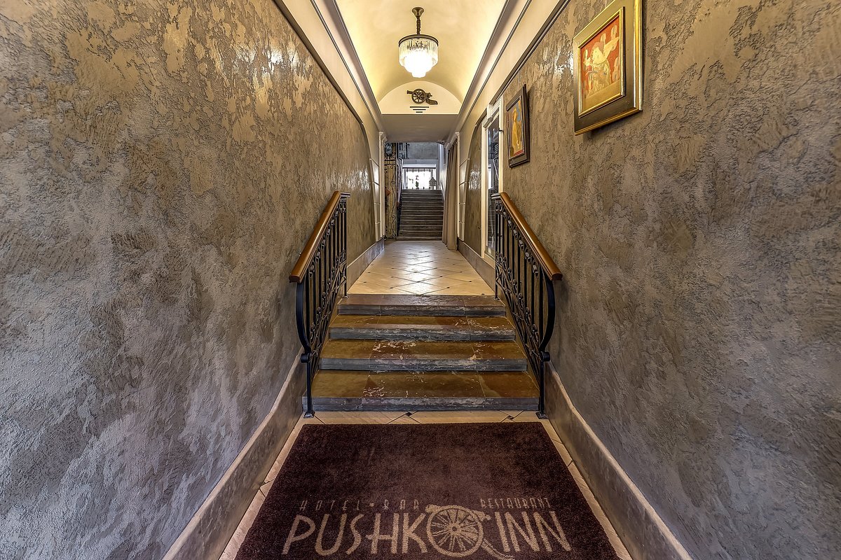 Pushka Inn Hotel, hotell i St. Petersburg