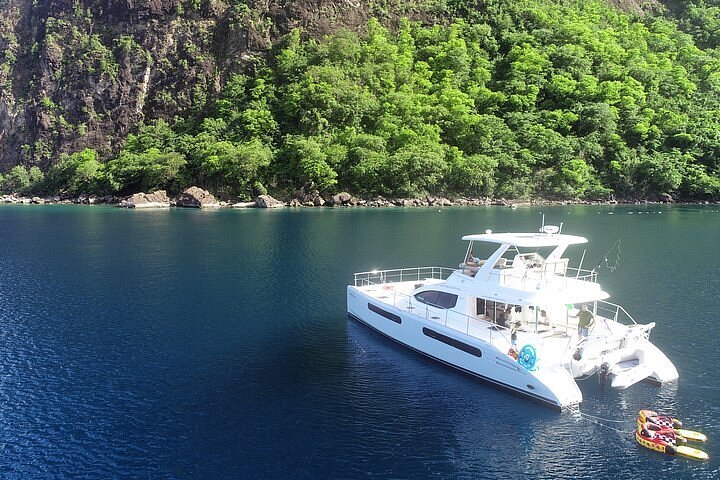 explorer catamaran cruise st. lucia