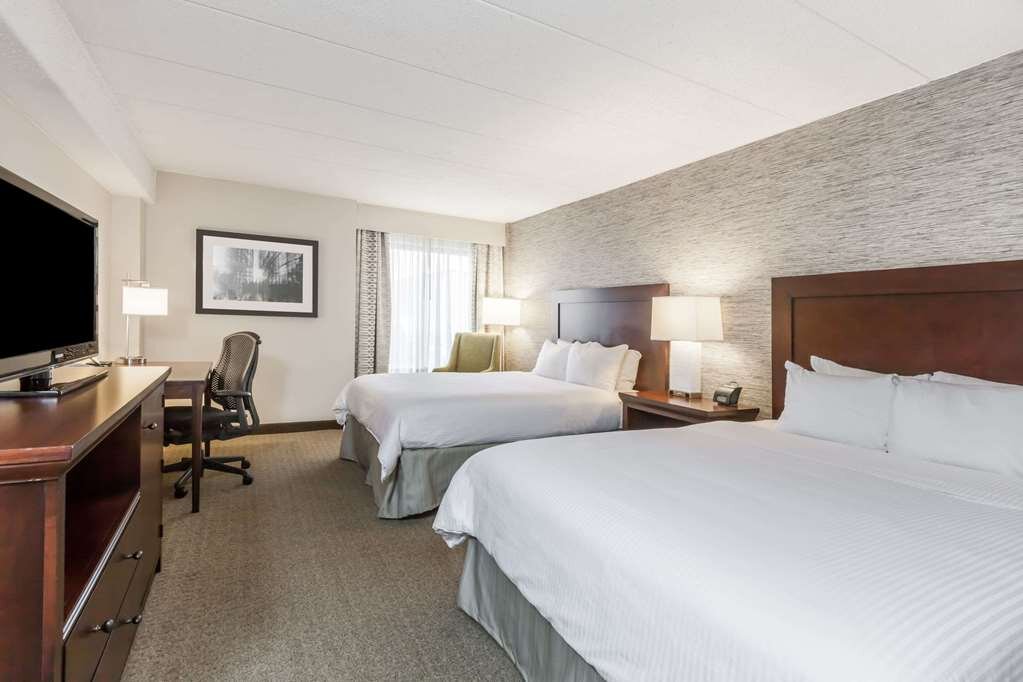 Hotel photo 1 of Wyndham Pittsburgh University Center.