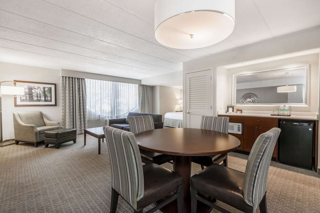 Hotel photo 3 of Wyndham Pittsburgh University Center.