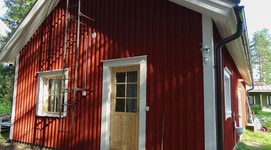 Ecosuite ,  twin/double room with dry toilet, shower and a minikitchen. Private entrance . (  50m from main yellow house)