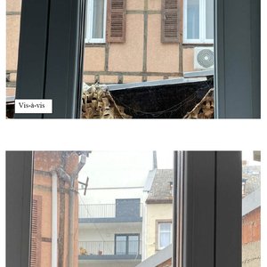 Vis-à-vis de la chambre principale. 