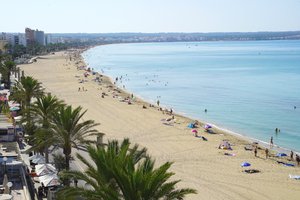 Piscina y playa