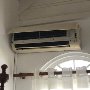 Clim cassée plaques de cuisson ébréchées