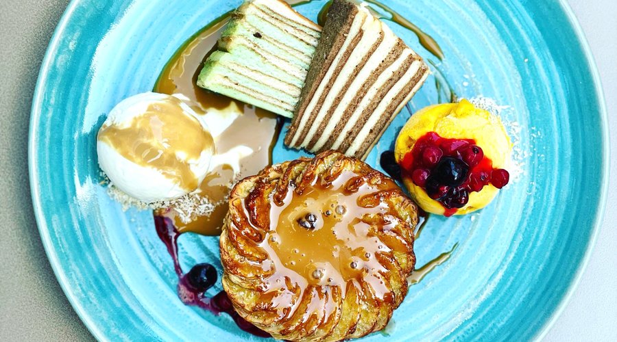 MAX’ Rijsttafel dessert for 2