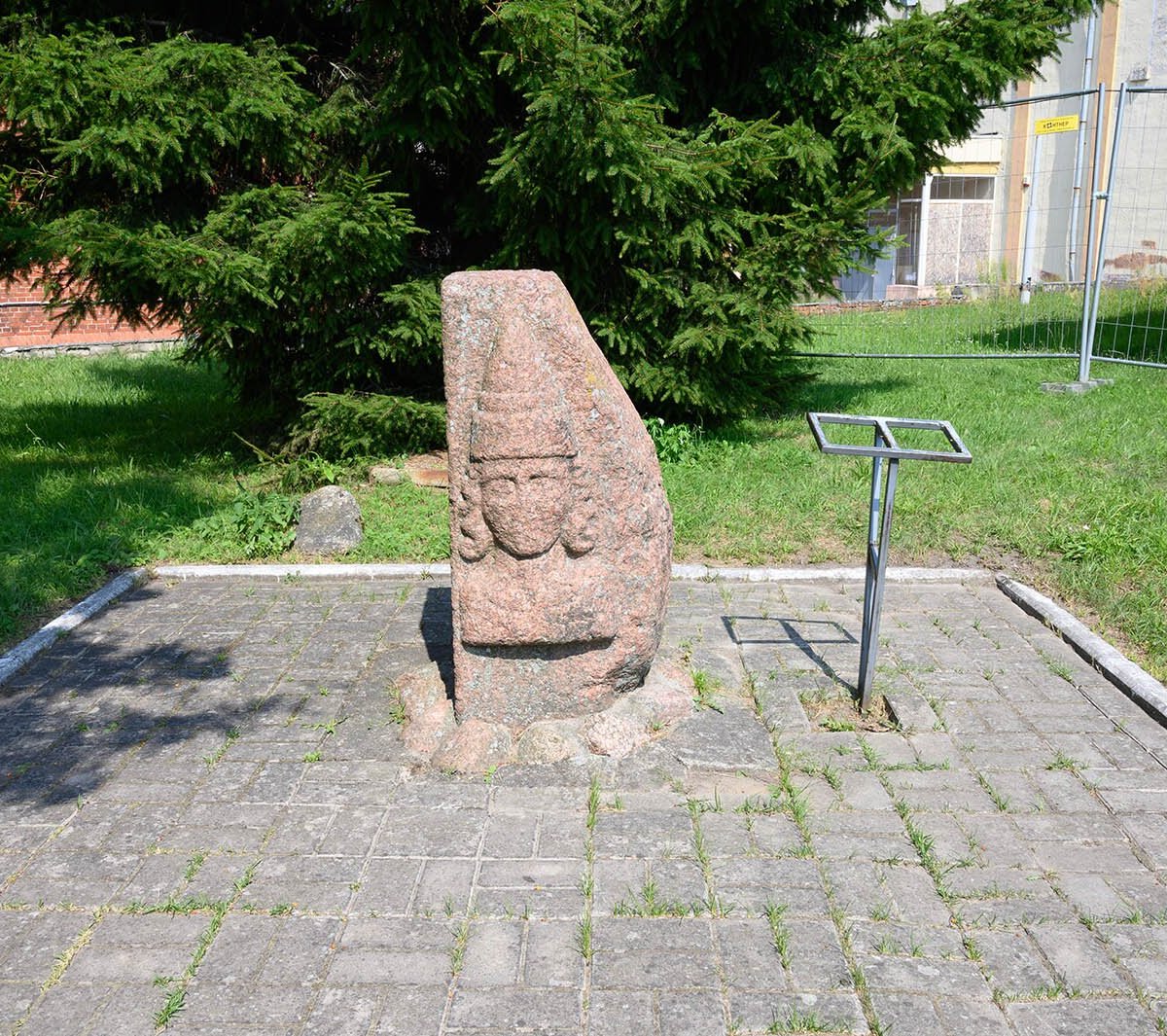 Knight monument (Bagrationovsk) 2022 Lohnt es sich? (Mit fotos)