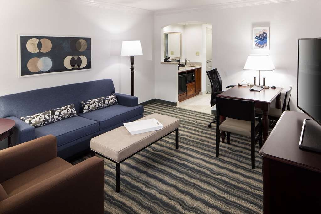 Hotel photo 11 of Embassy Suites by Hilton Tampa Brandon.