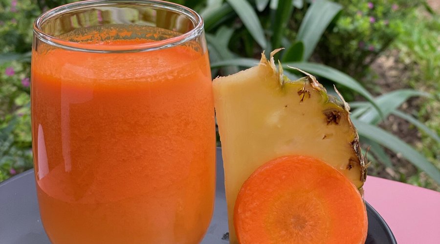 Taste one of our juice extracts! It's a sure way to energize your day