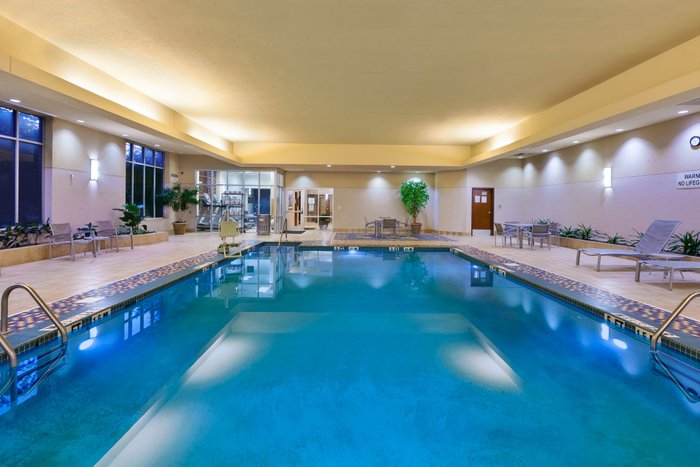 Embassy Suites by Hilton Nashville South Cool Springs Pool: Pictures ...