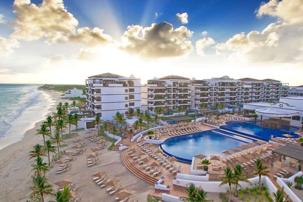 Grand Residences Riviera Cancun, a Registry Collection Hotel, hotell i Puerto Morelos