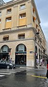 Rue du Faubourg Saint-Honoré Throws English-Style Street Party