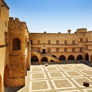 The Palace of the Grand Master ( Byzantine Museum ) in Rhodes Island -  Villa Small Paradise