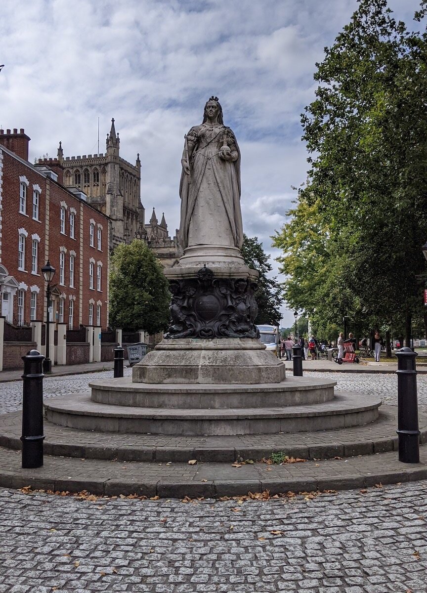 Statue of Queen Victoria (Bristol): All You Need to Know