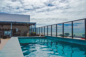 Pool & Beach