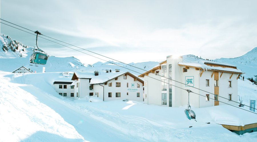 Hotel Maiensee Ski in / Ski out.
Direkt neben der St. Christophbahn  