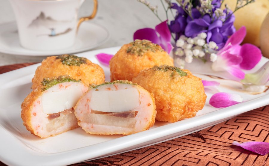 Deep Fried Scallop Stuffed with Pear 