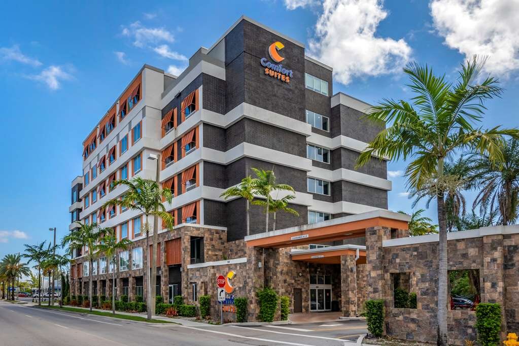 COMFORT SUITES FORT LAUDERDALE AIRPORT CRUISE PORT Prezzi E   Hotel Exterior 