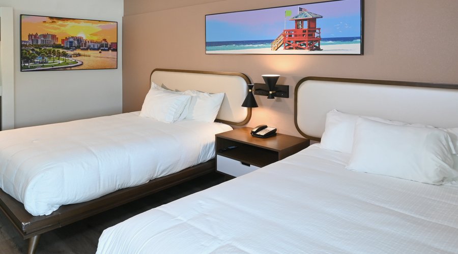2 Queen Suite - Pool Side w/ Balcony or Patio