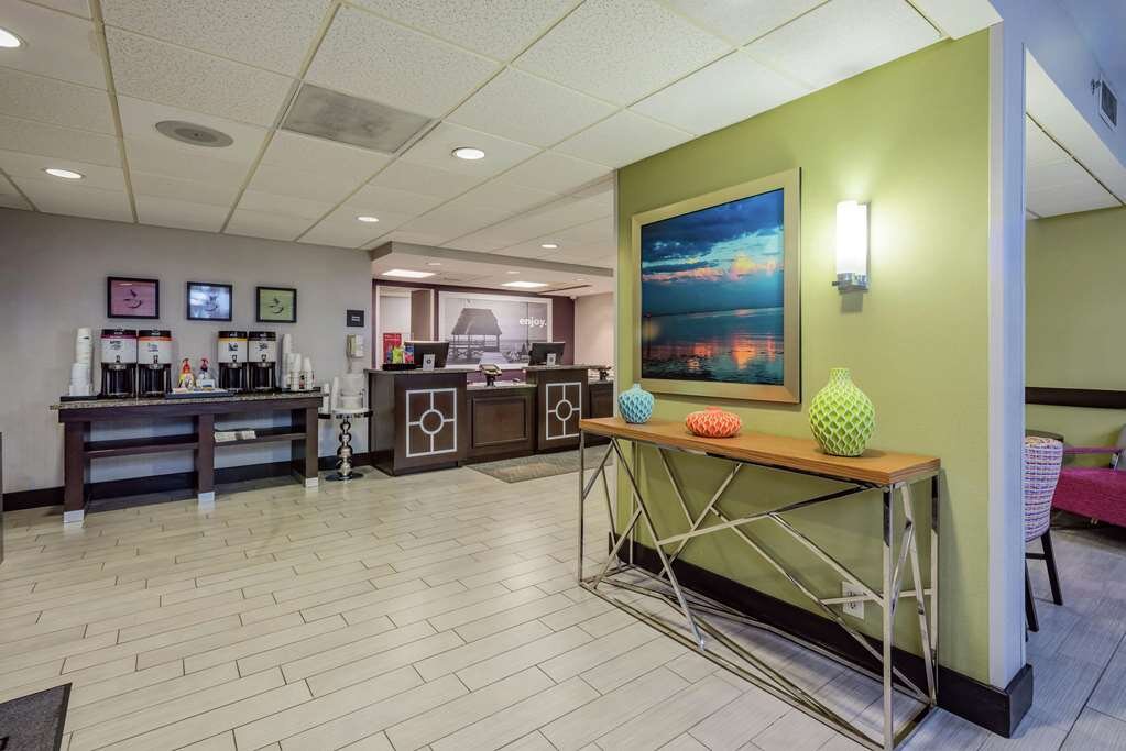 Hotel photo 36 of Hampton Inn Tampa International Airport / Westshore.
