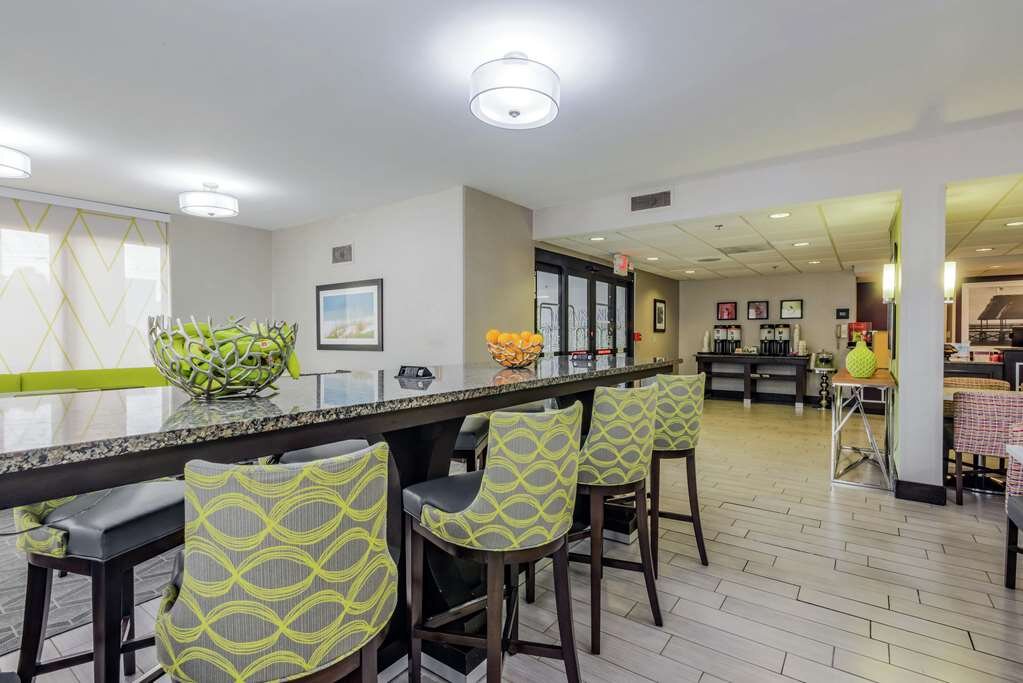 Hotel photo 8 of Hampton Inn Tampa International Airport / Westshore.