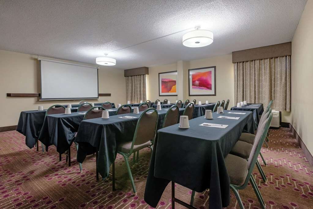 Hotel photo 10 of Hampton Inn Tampa International Airport / Westshore.