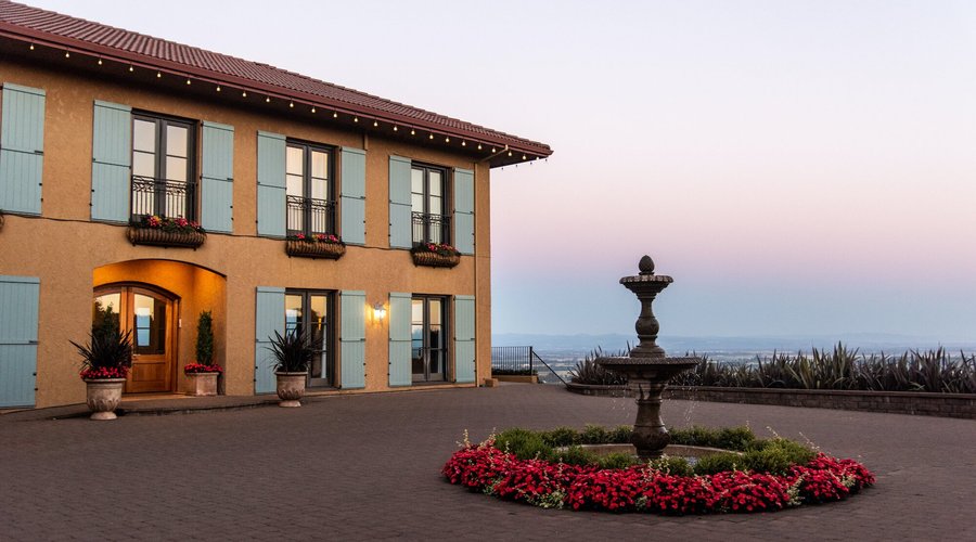 Summer evening at the Black Walnut Inn & Vineyard