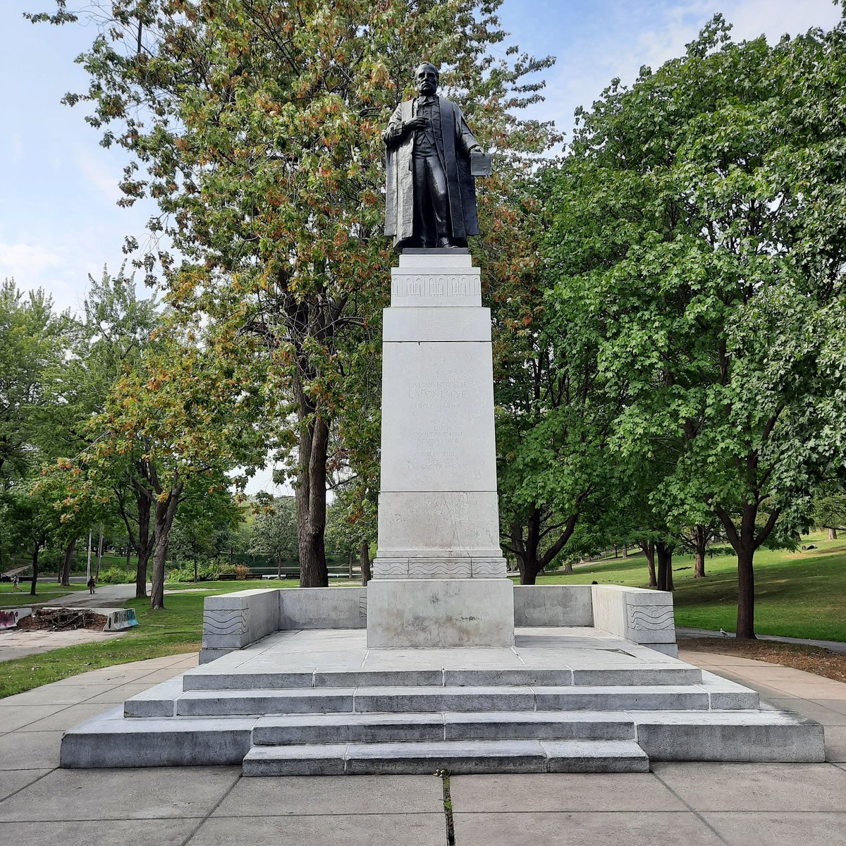 Monument Sir Louis-hippolyte La Fontaine (Montreal): All You Need to Know