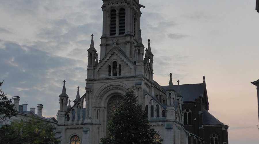 Saint-Gilles, Église Saint-Gilles (Parvis de Saint-Gilles)