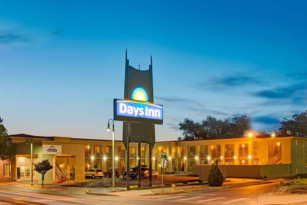 DAYS INN BY WYNDHAM ALBUQUERQUE DOWNTOWN - Updated 2024 Prices & Motel ...