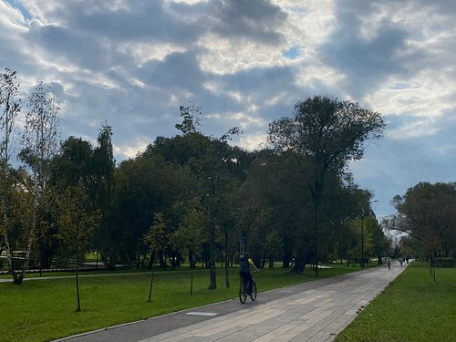 Приятный парк. Ленинград Московский парк Победы 1080. Парк победа Санкт-Петербург открыта ??. Открытие Московского парка Победы. Кинотеатр Глобус парк Победы.