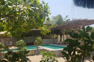 Piscina e praia