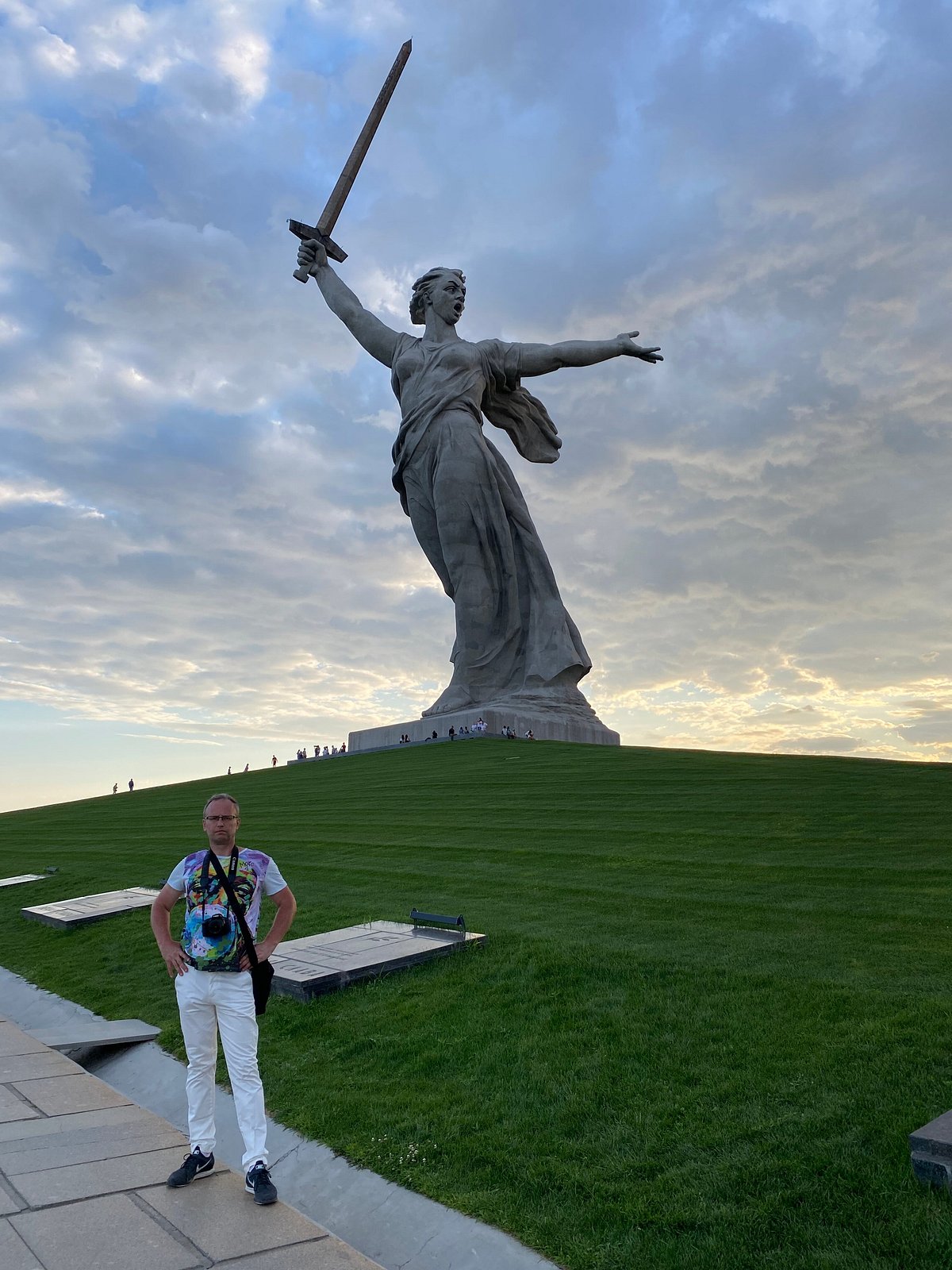 Именные тумбы в честь воинов и полководцев, Волгоград: лучшие советы перед  посещением - Tripadvisor