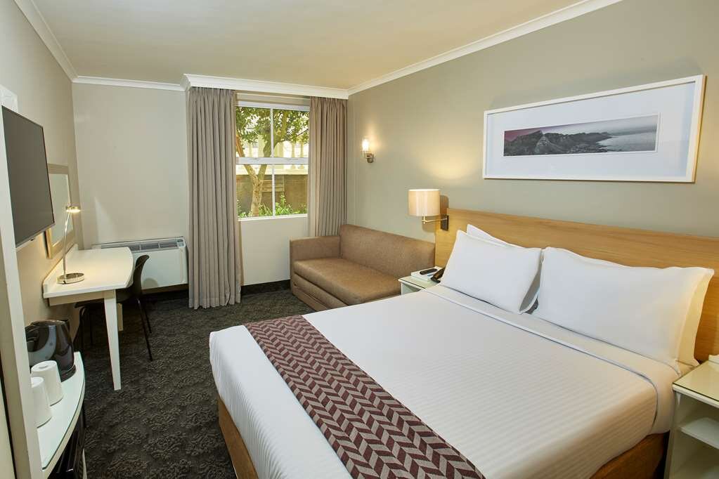 Hotel photo 11 of StayEasy Century City.