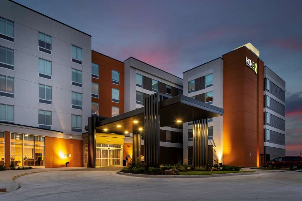 HOME2 SUITES BY HILTON FORT WAYNE NORTH 140 1 5 6 Updated 2022   Exterior 