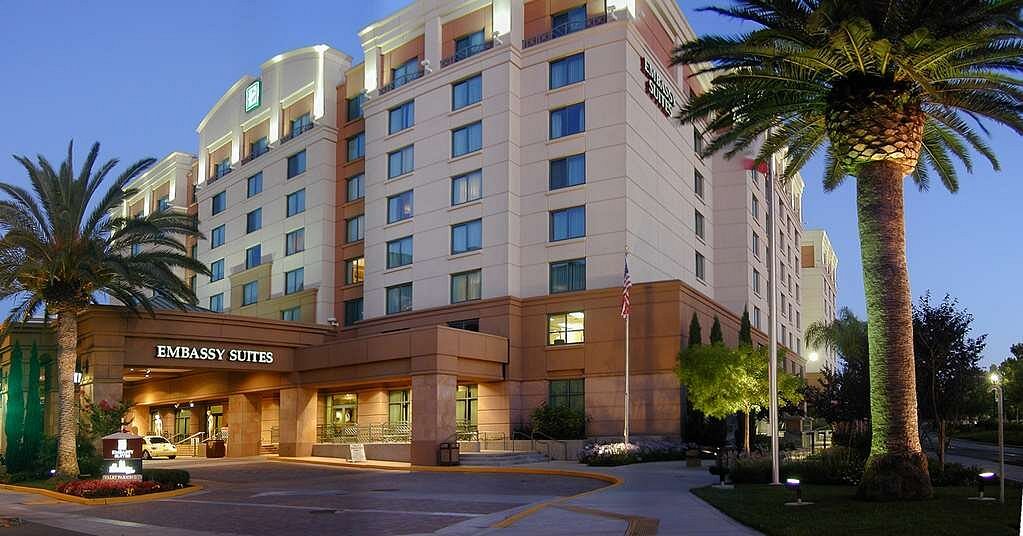Embassy Suites by Hilton Sacramento Riverfront Promenade, hotel em Sacramento