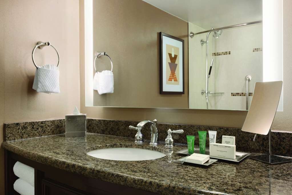 Hotel photo 35 of Hilton Arlington.