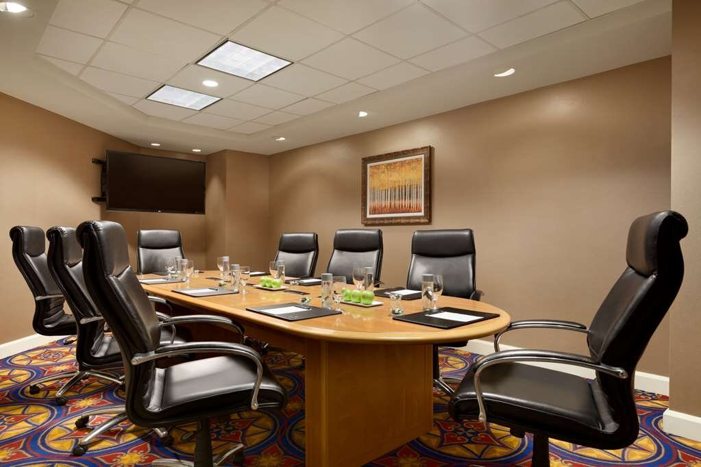 Hotel photo 43 of Hilton Arlington.