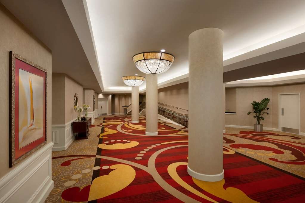Hotel photo 17 of Hilton Arlington.