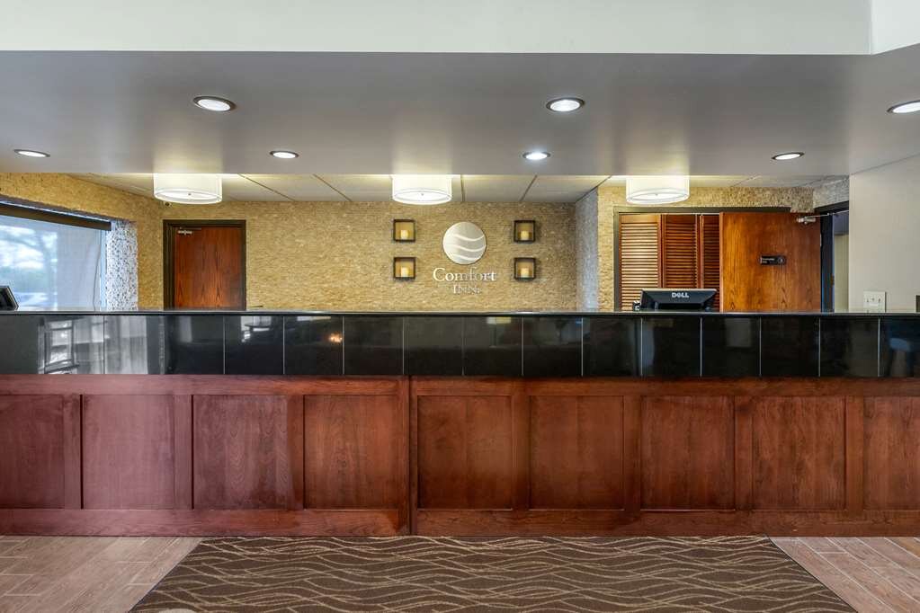 Hotel photo 42 of Comfort Inn Airport.