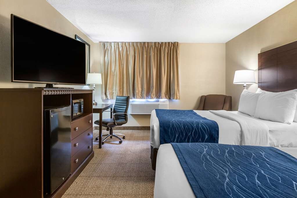 Hotel photo 52 of Comfort Inn Airport.