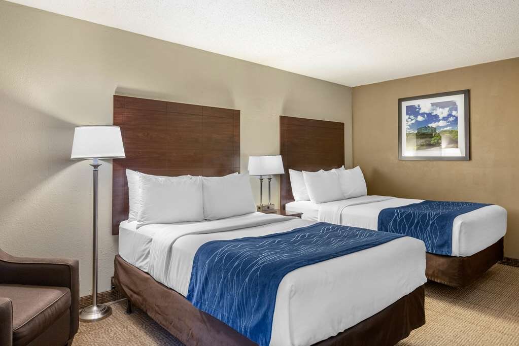 Hotel photo 40 of Comfort Inn Airport.