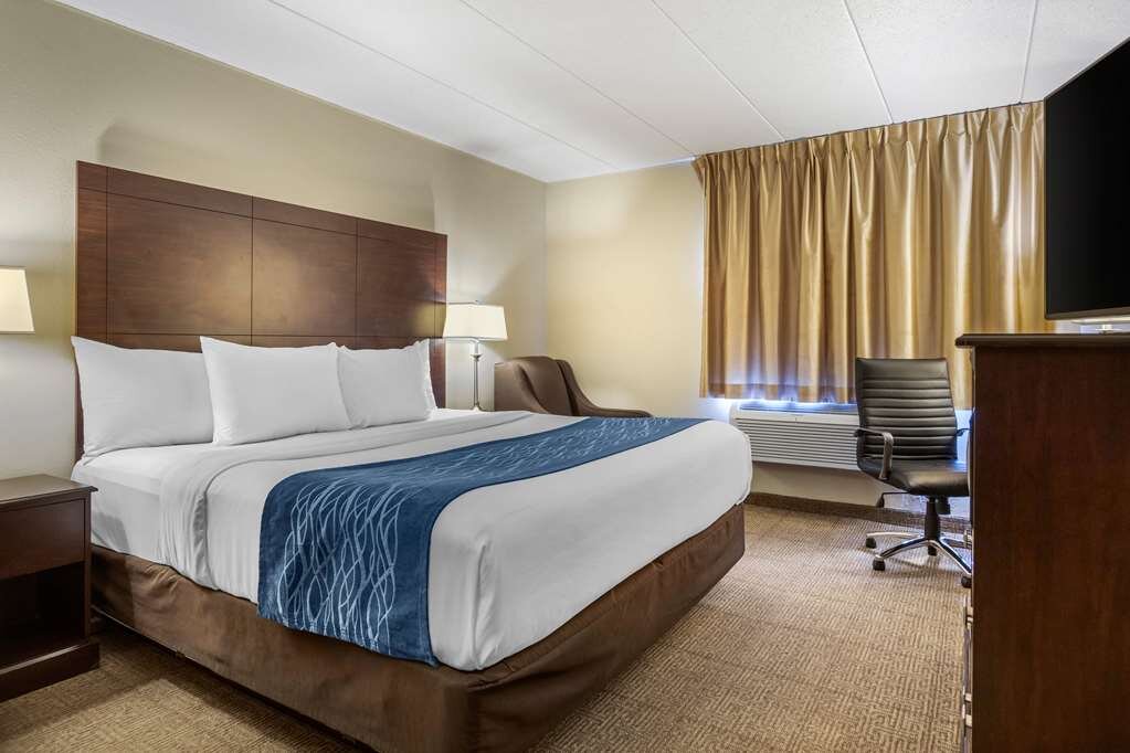 Hotel photo 39 of Comfort Inn Airport.