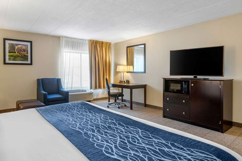 Hotel photo 23 of Comfort Inn Airport.