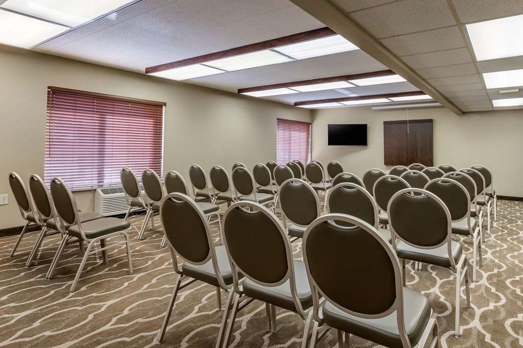 Hotel photo 3 of Comfort Inn Airport.