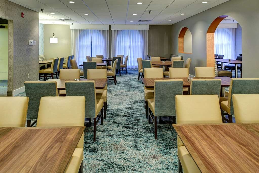 Hotel photo 48 of Embassy Suites by Hilton Williamsburg.